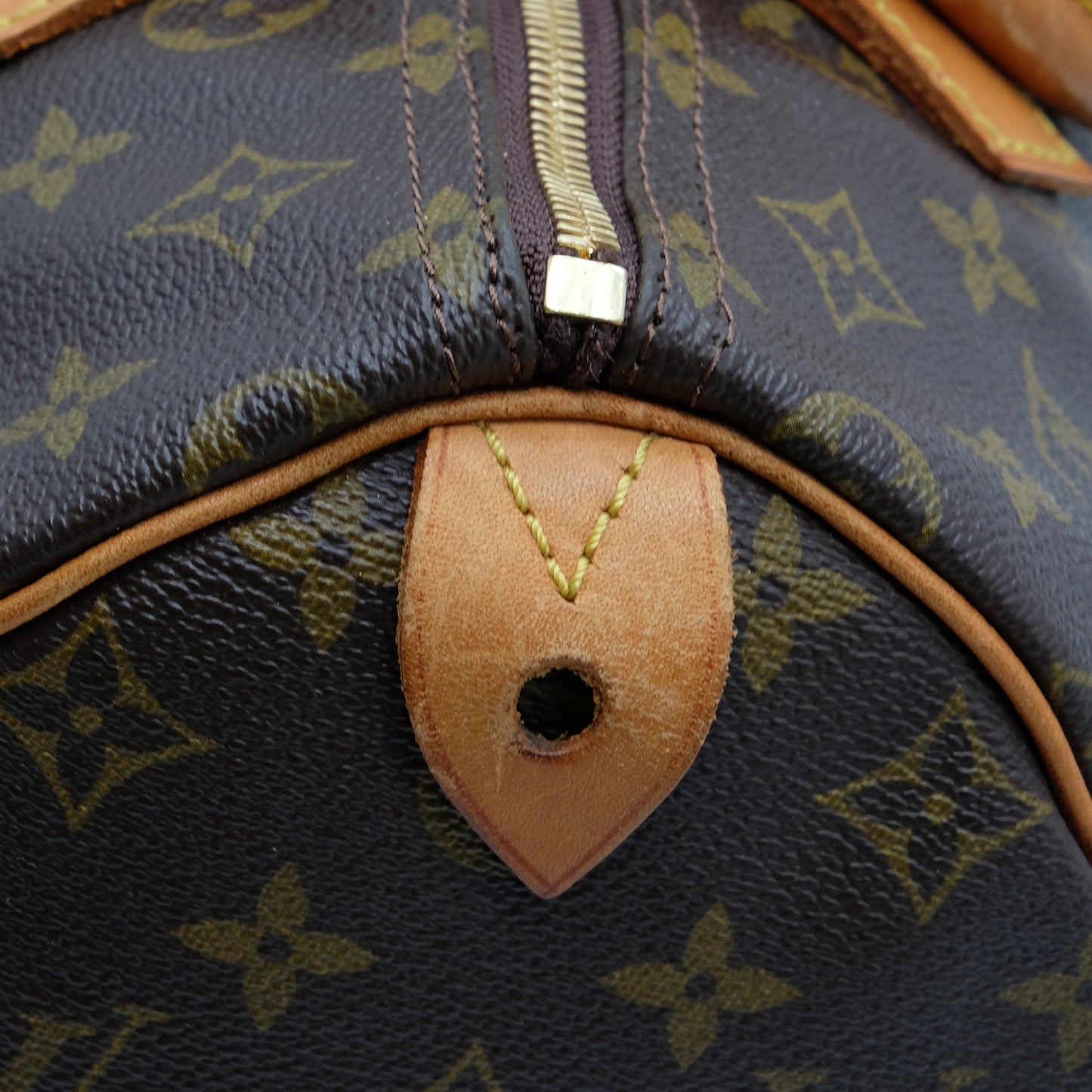 Speedy 30 (zipper repaired)