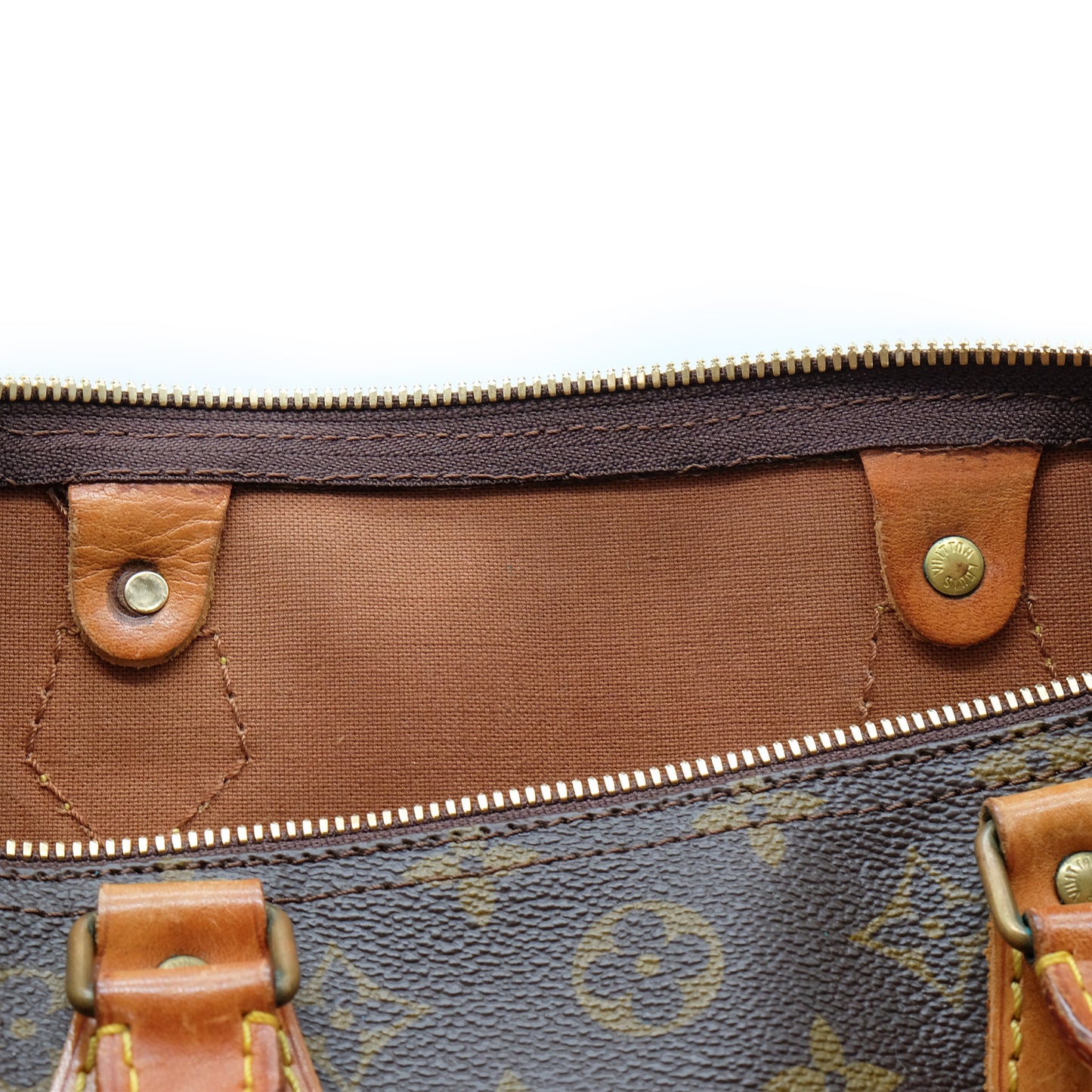 Speedy 30 (zipper repaired)