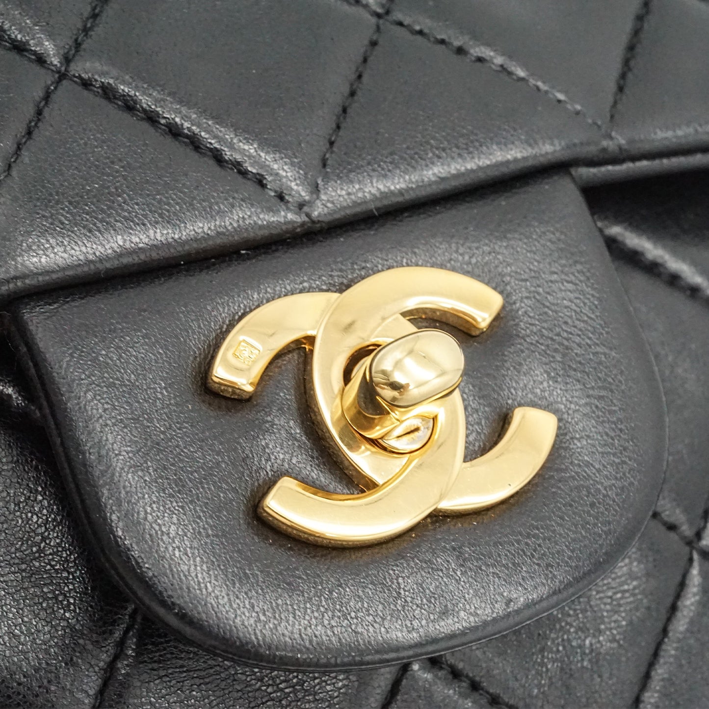Matelasse Double Flap 25cm Chain Shoulder