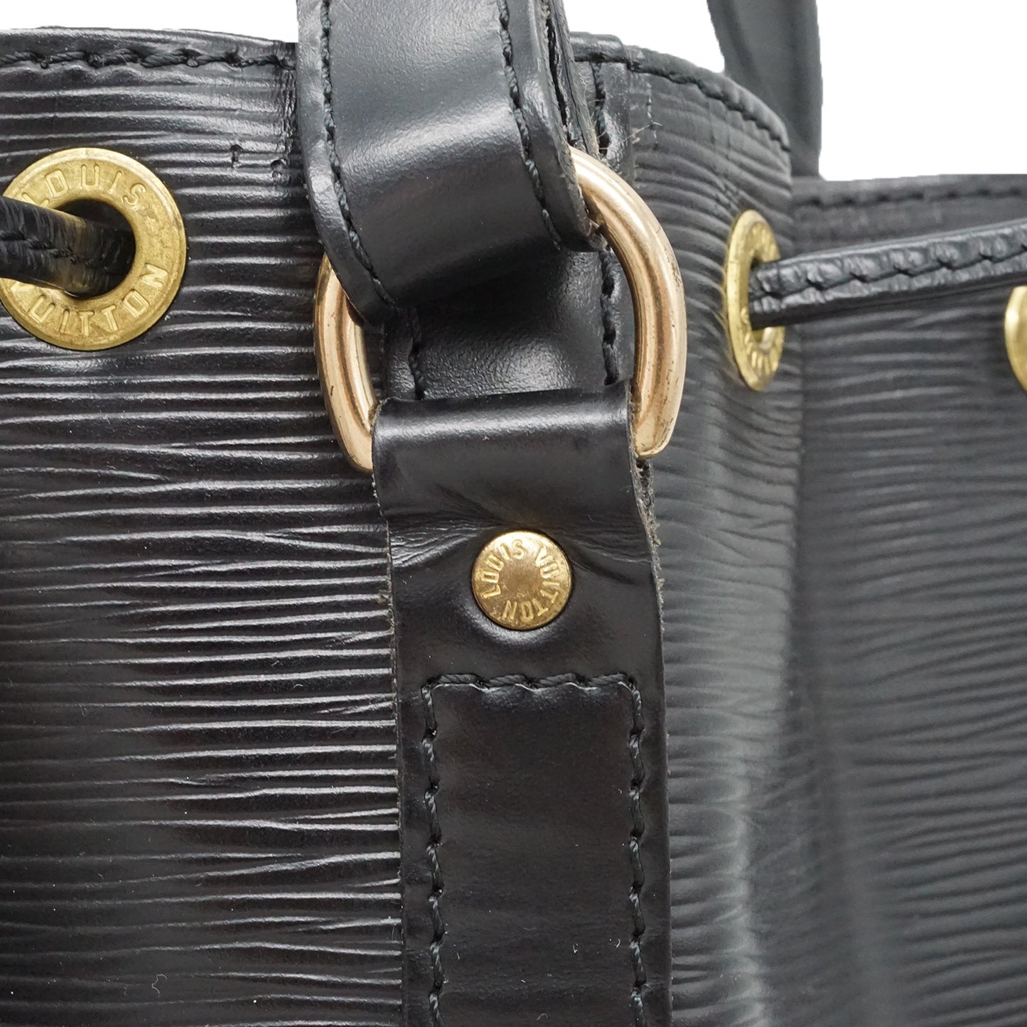 Epi Noe Black Shoulder Bag