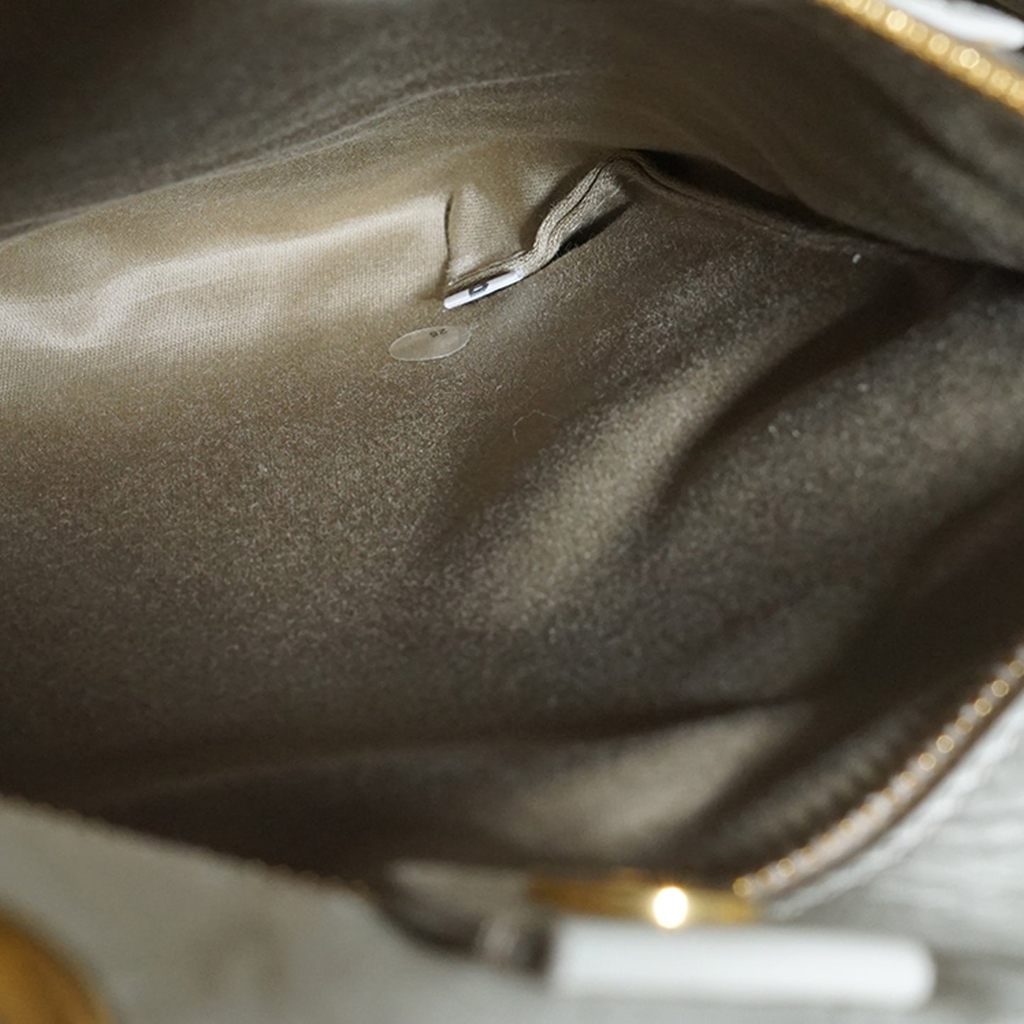 Vitello Shine Trapu Shoulder Bag