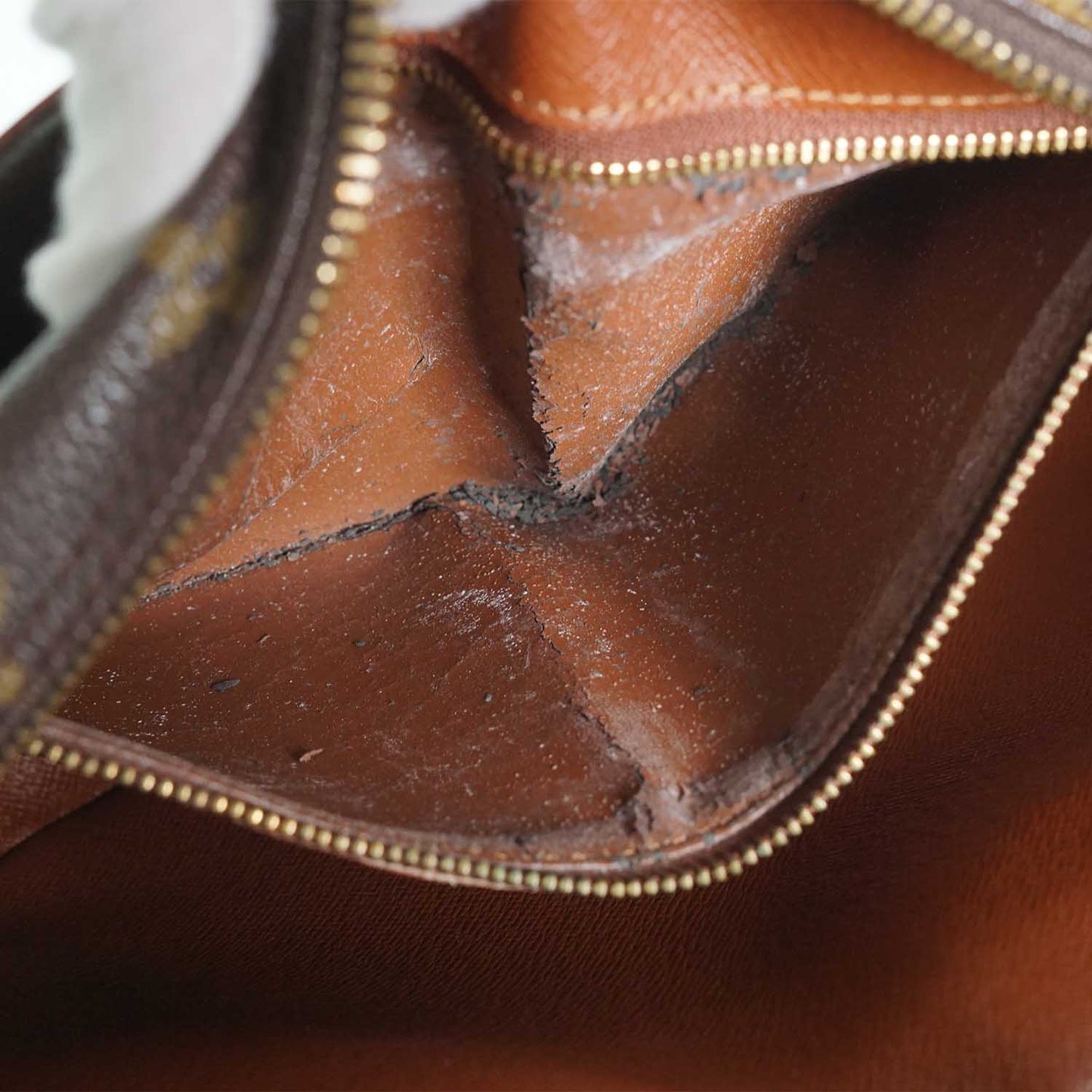 Monogram Jeune Fille