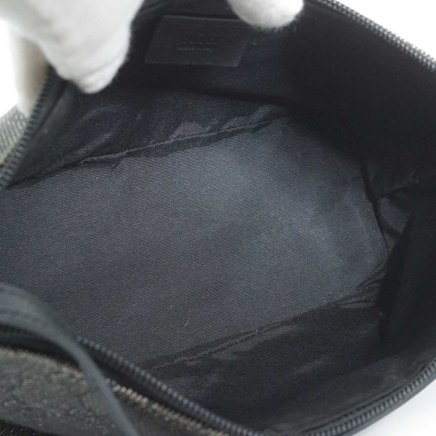 GG Canvas Boat Pochette