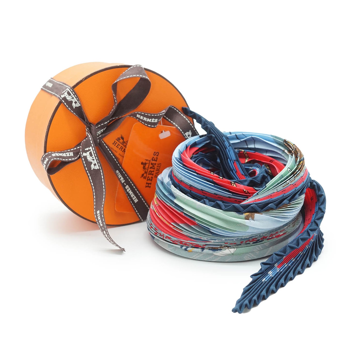 Couvee d'Hermes Silk Carre Plisse 90