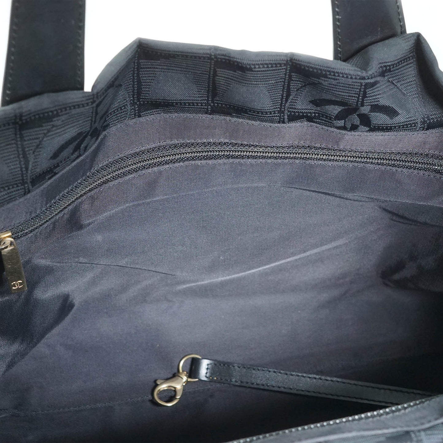 CC New Travel Line Tote