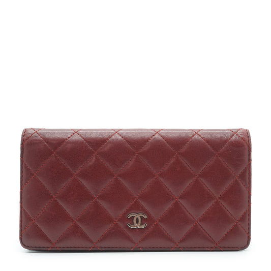 Classic Lambskin Matelasse Round Long Wallet