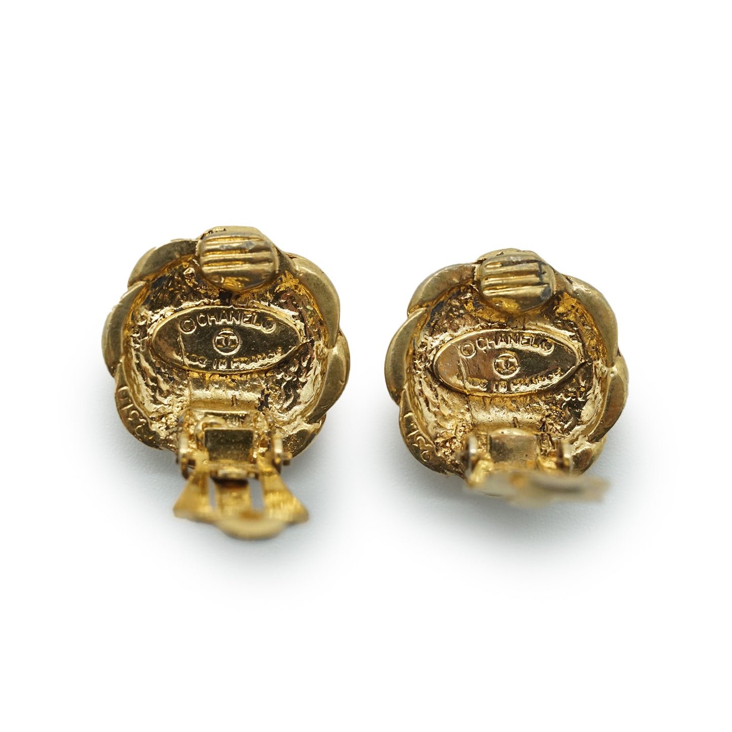 Coco Mark Camellia Petal Round Clip Earrings GP