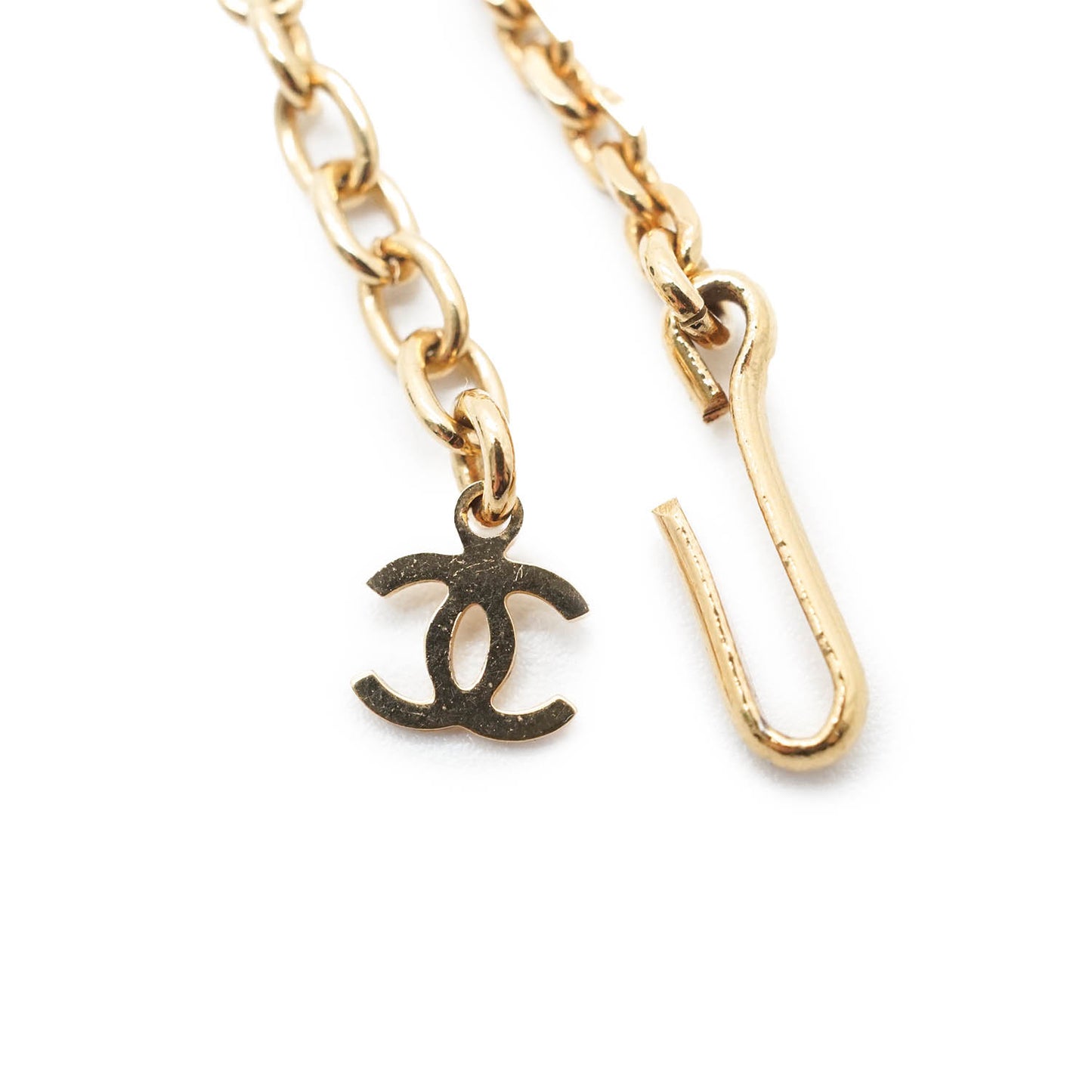 CC Logo Pearl Round Pendant Chain Necklace