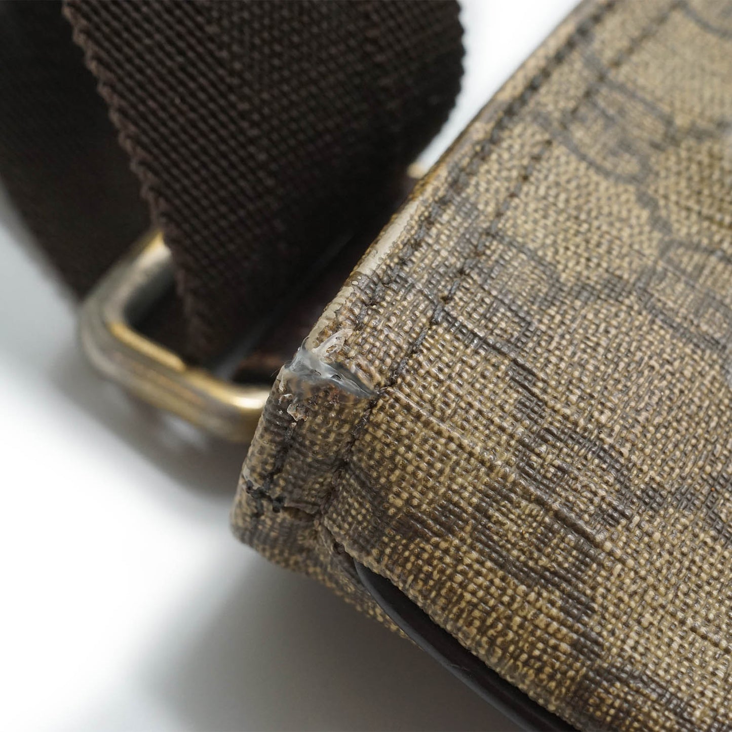 GG Canvas Square Messenger Bag