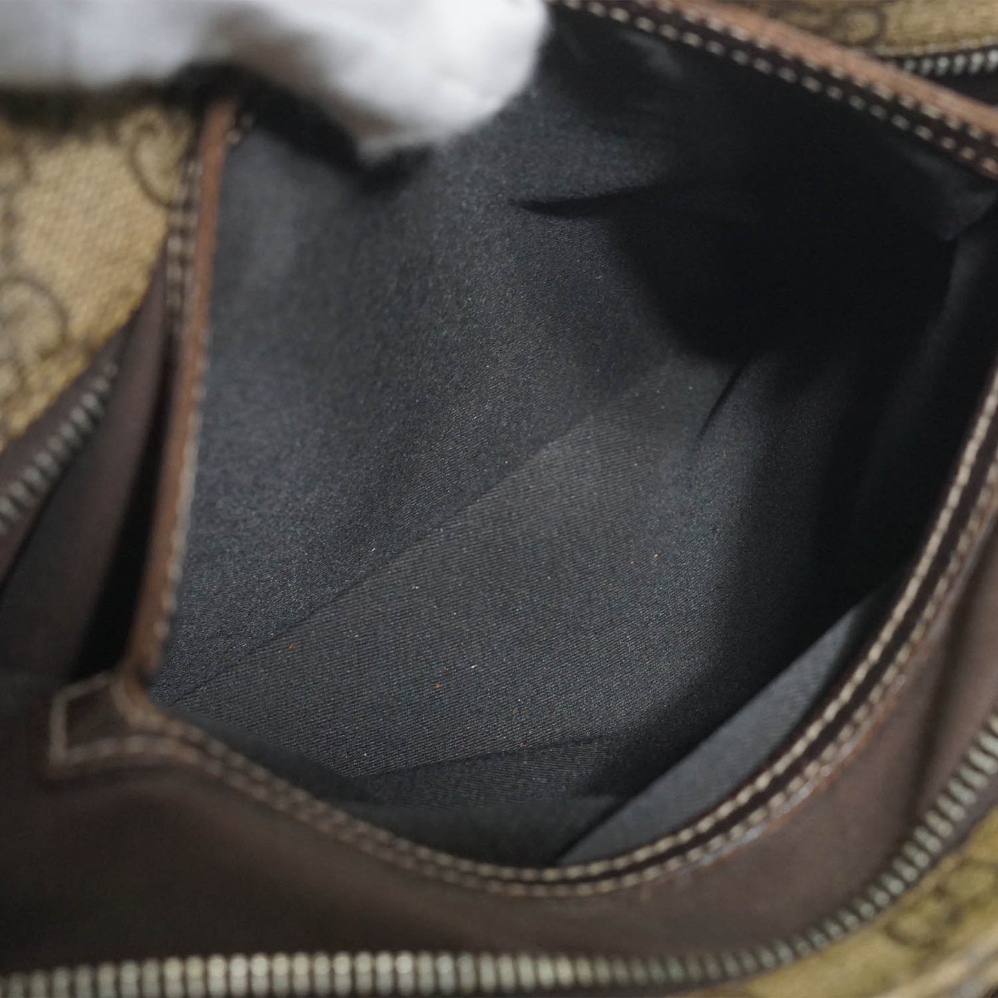 GG Canvas Square Messenger Bag