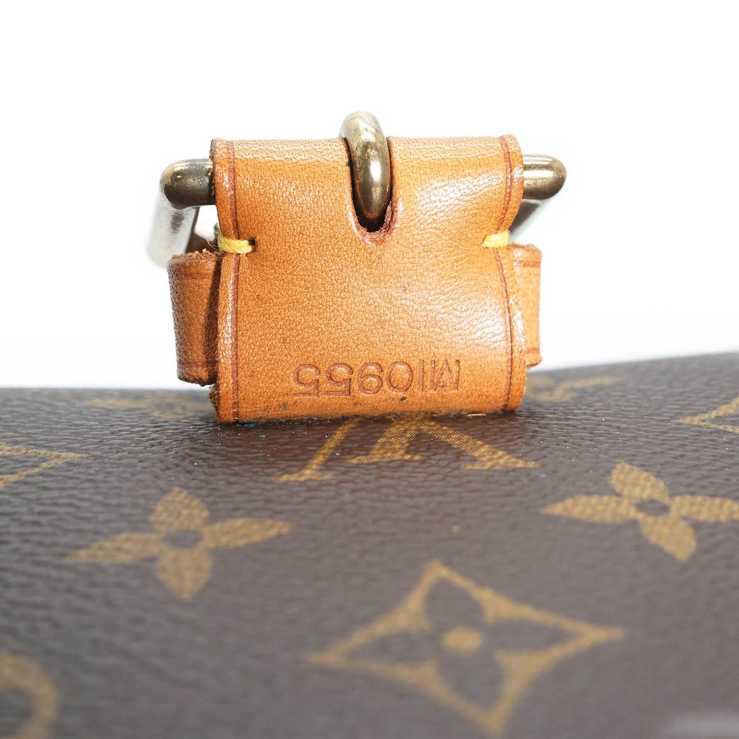 Monogram Beverly