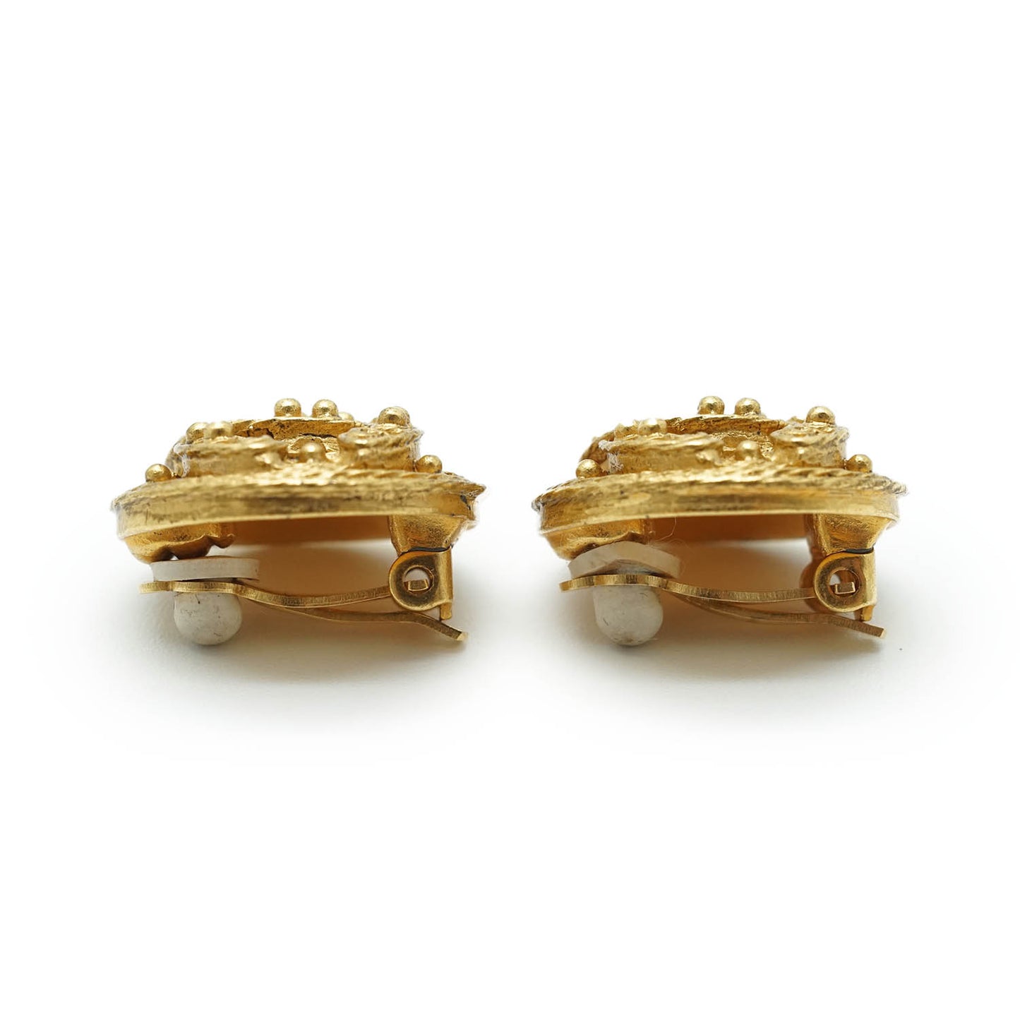 Coco Mark Filigree Round Clip Earrings GP