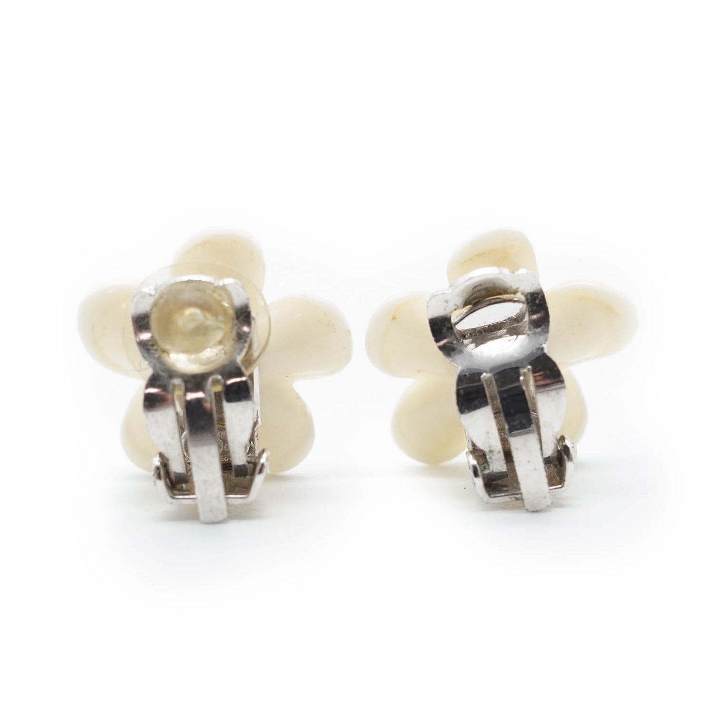 CC Logo White Flowers Clip Earrings