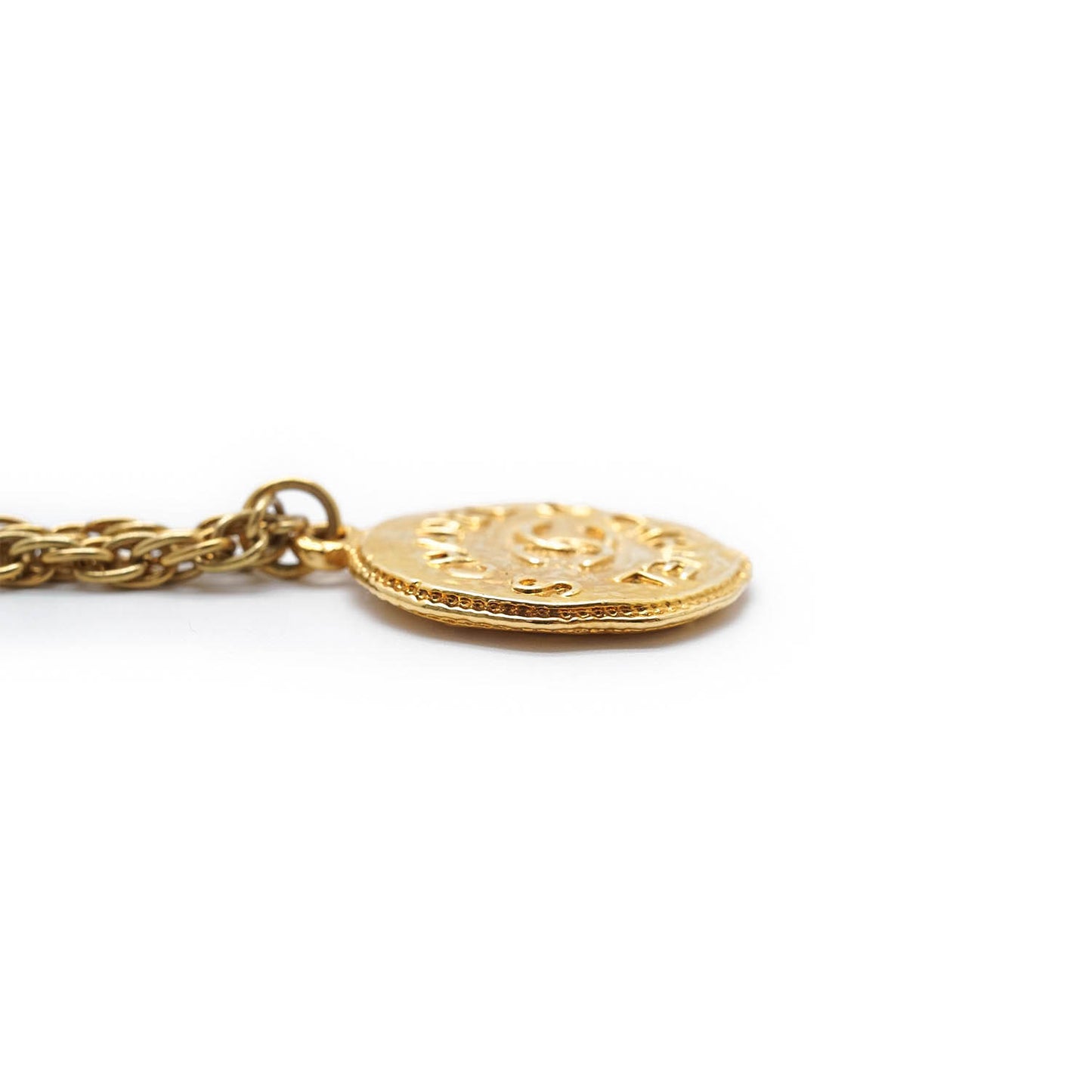 CC Logo Round Pendant Chain Necklace
