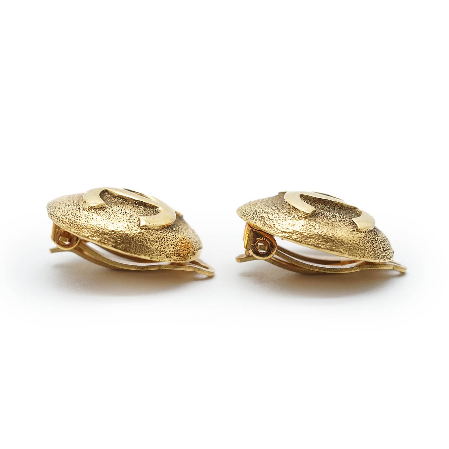 Coco Mark Round Clip Earrings GP