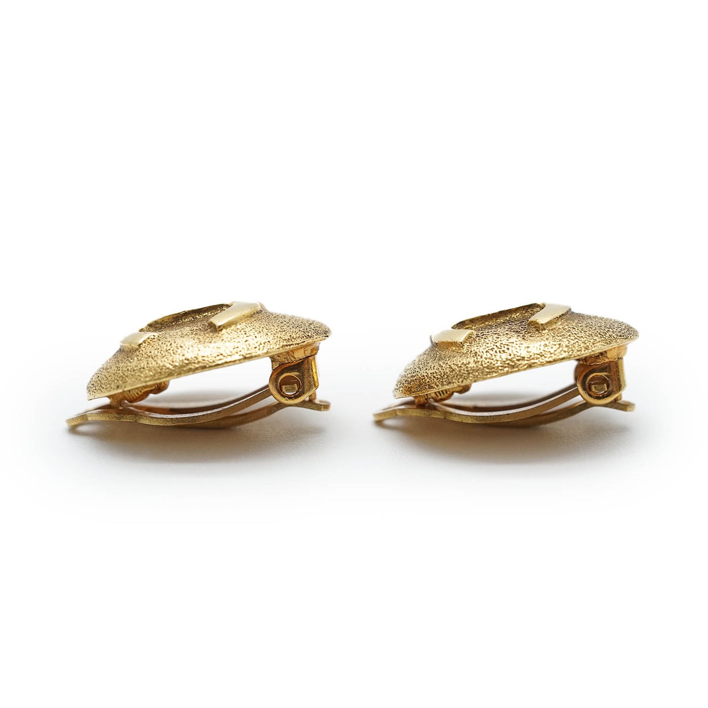 Coco Mark Round Clip Earrings GP