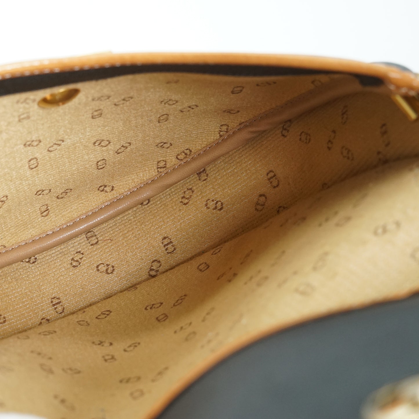 CD Logo Rounded Crossbody Bag