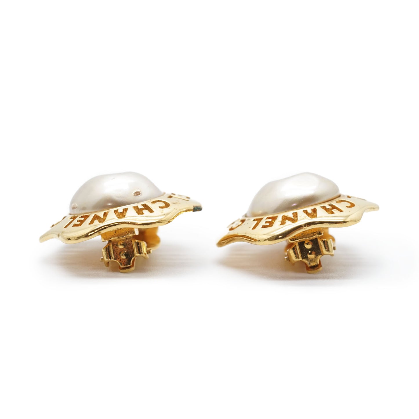 Artificial Pearl Flower Round Clip Earrings