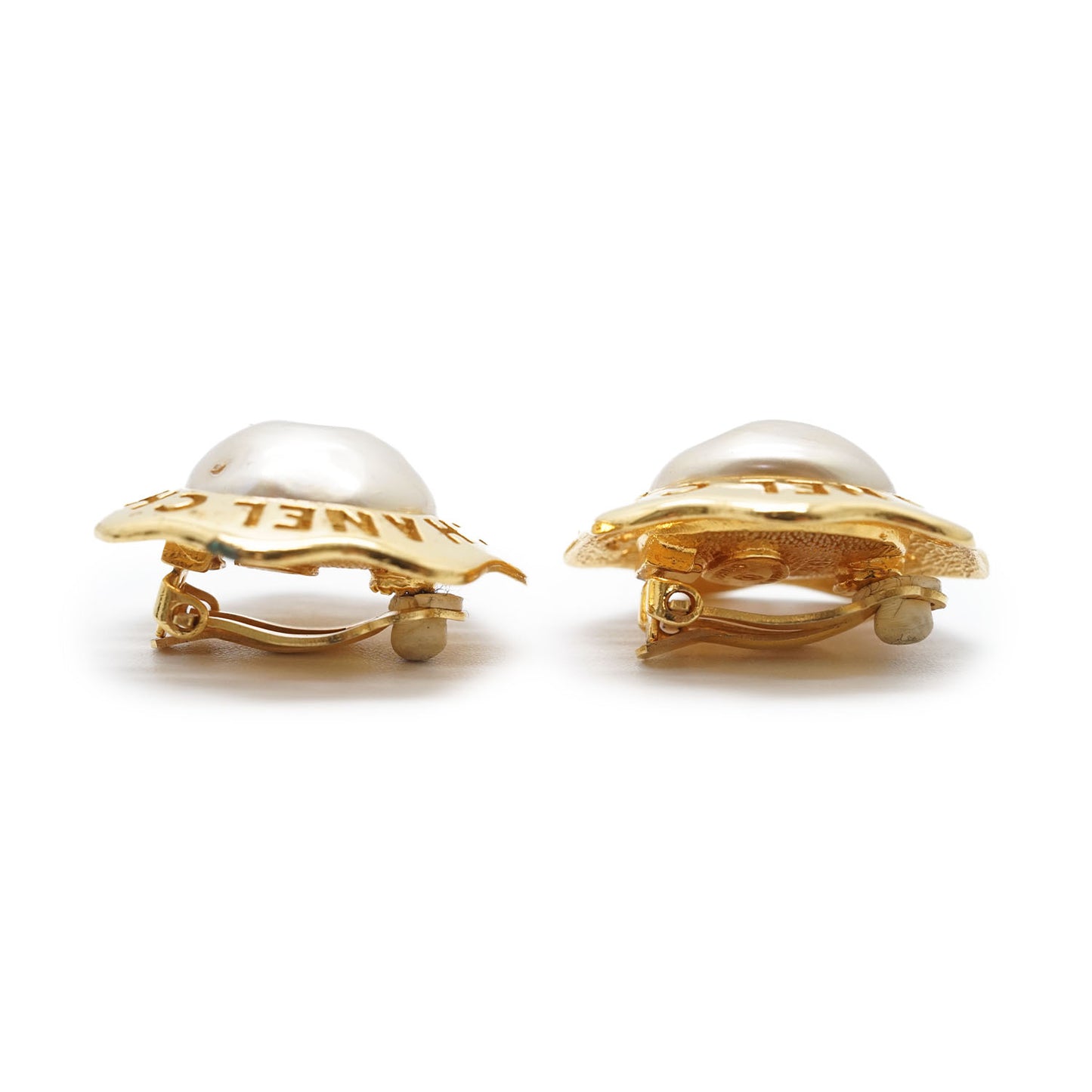 Artificial Pearl Flower Round Clip Earrings