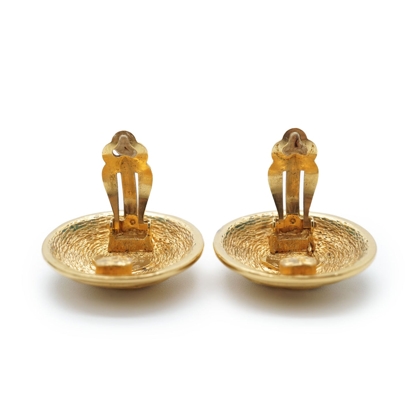 CC Logo Matelasse Button Clip Earrings GP
