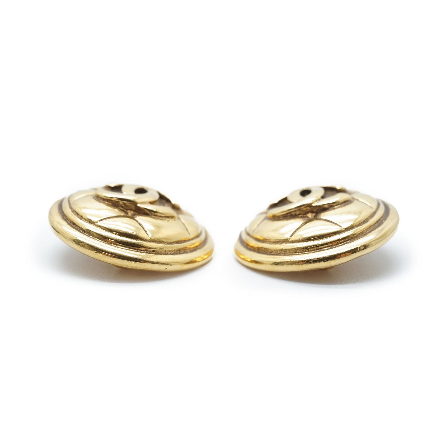 CC Logo Matelasse Button Clip Earrings GP