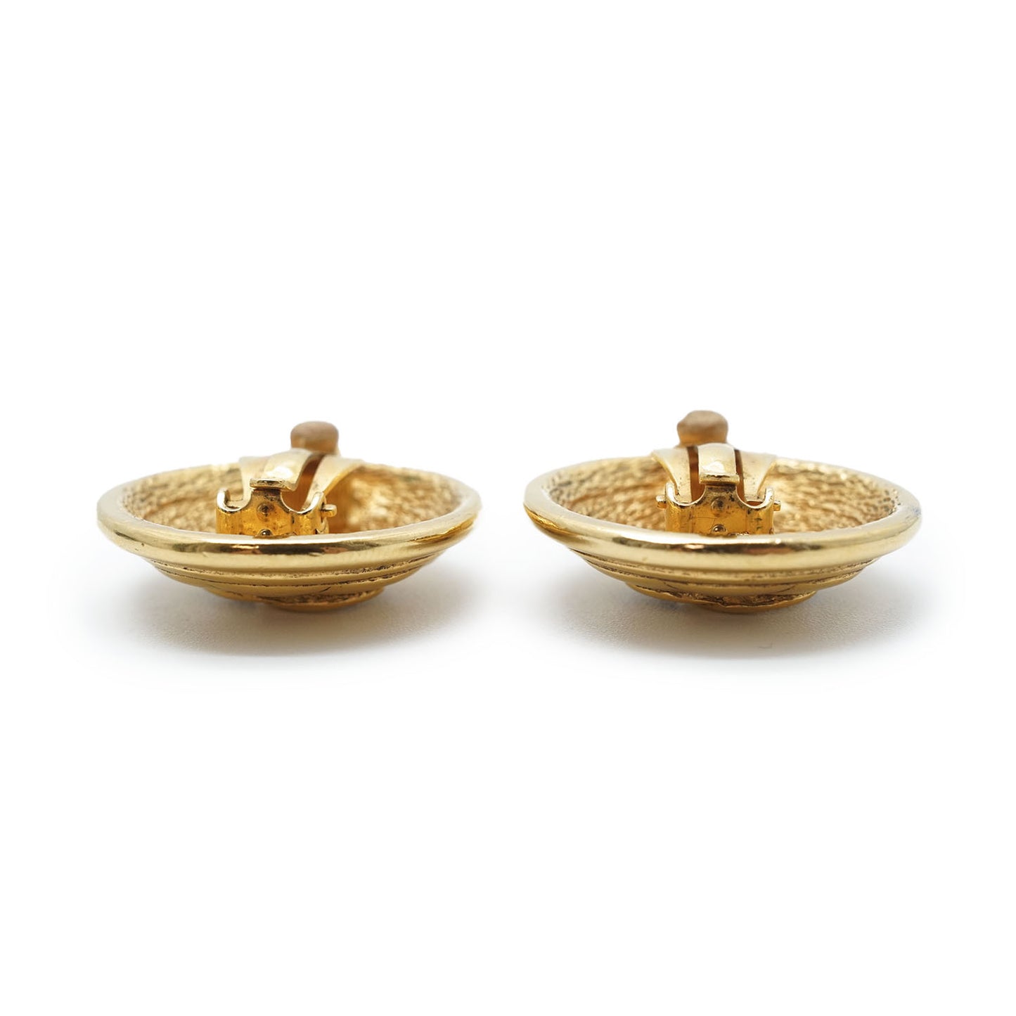 CC Logo Matelasse Button Clip Earrings GP