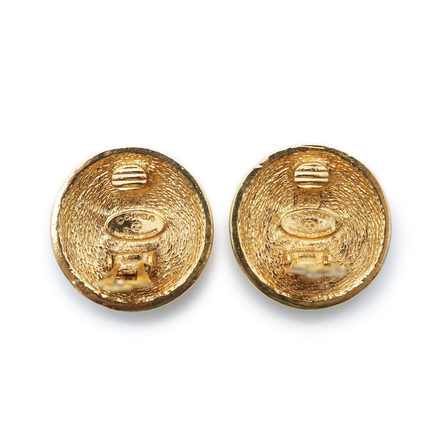 CC Logo Matelasse Button Clip Earrings GP