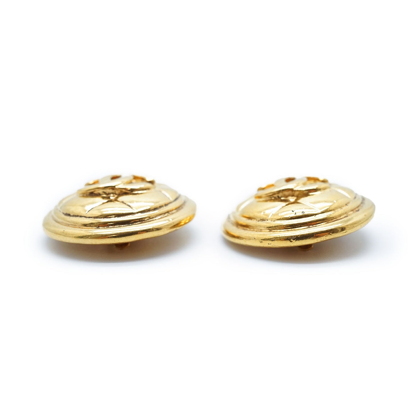CC Logo Matelasse Button Clip Earrings GP