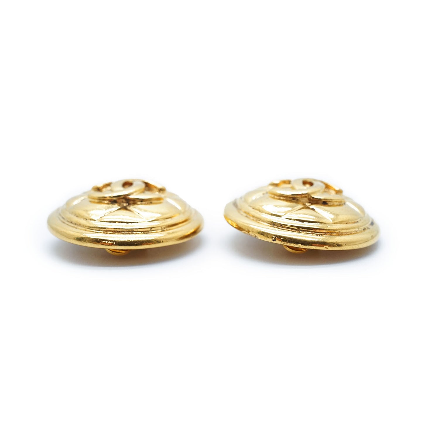 CC Logo Matelasse Button Clip Earrings GP
