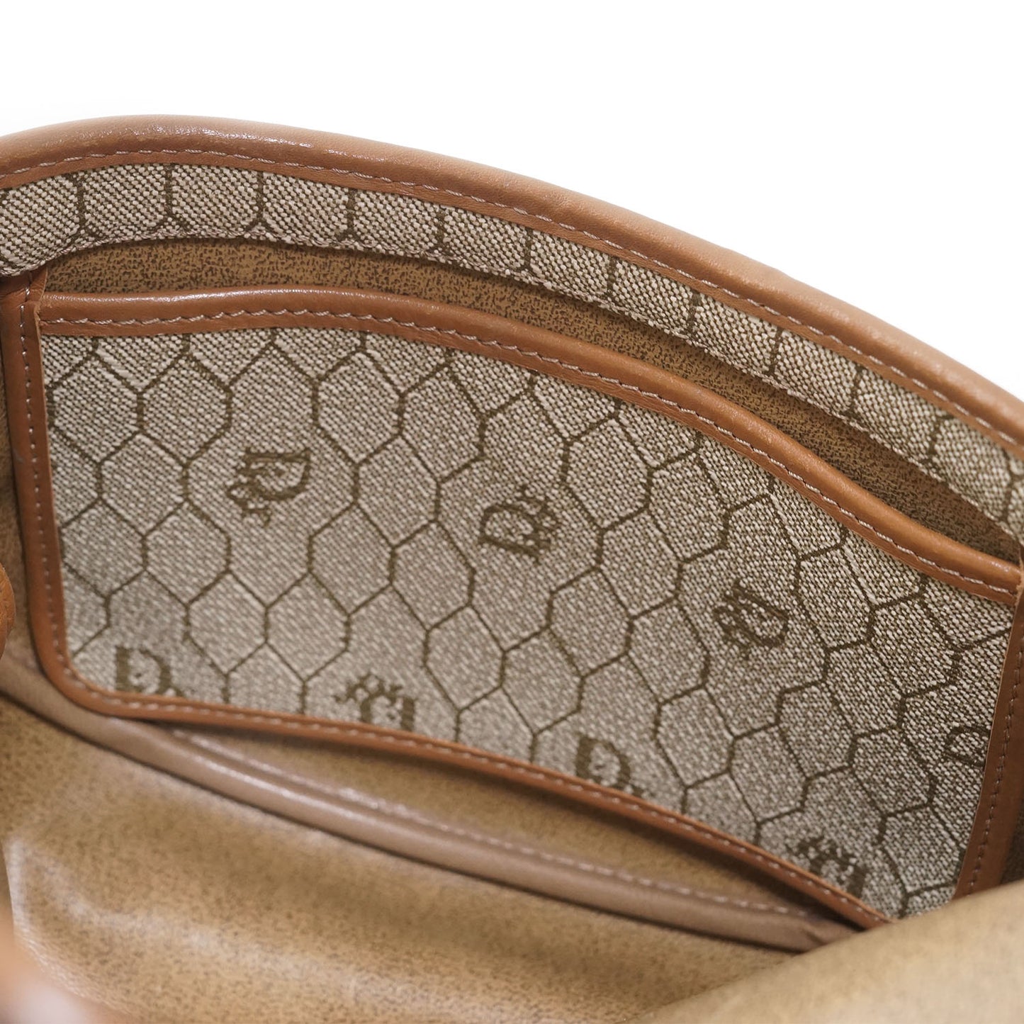 Honeycomb Flap Crossbody Bag