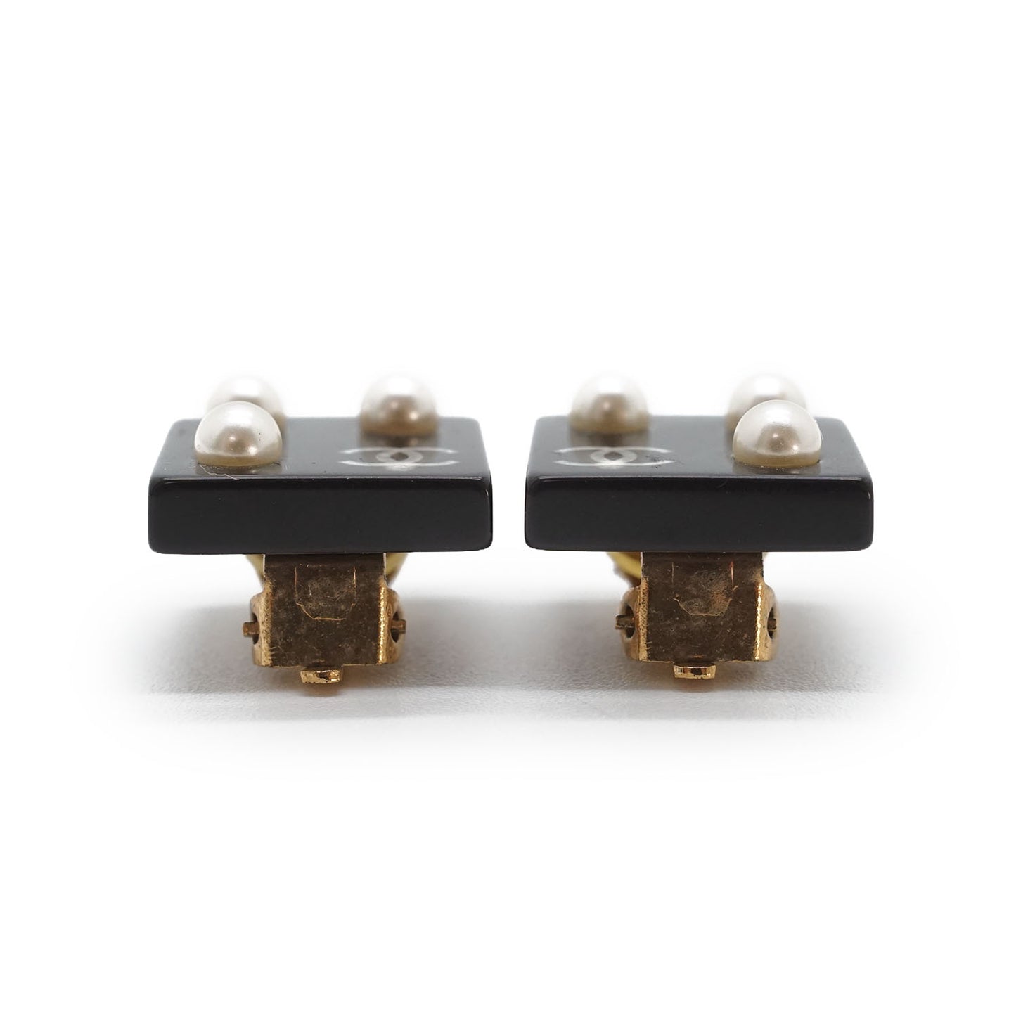 CC Logo Artificial Pearl Square Clip-On Earrings GP