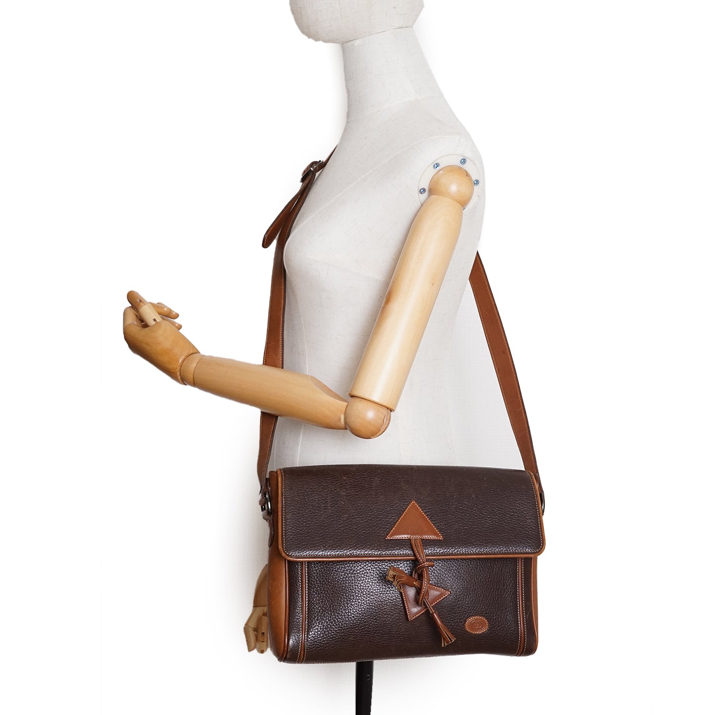 Vintage Triangle Detail Shoulder Bag