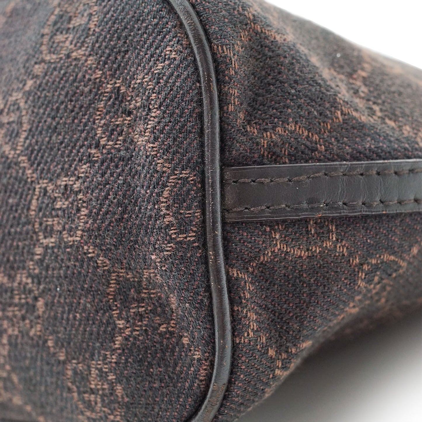 GG Canvas Boat Pochette