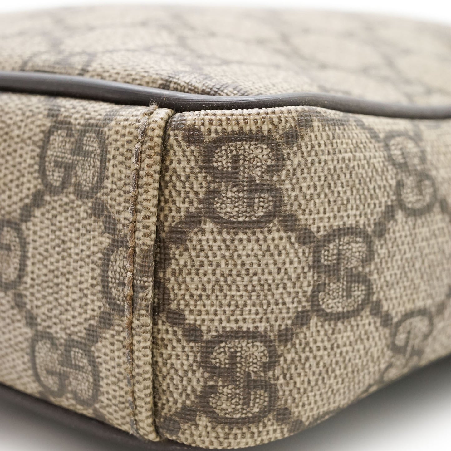 GG Supreme Coated Canvas Crossbody Sacoche