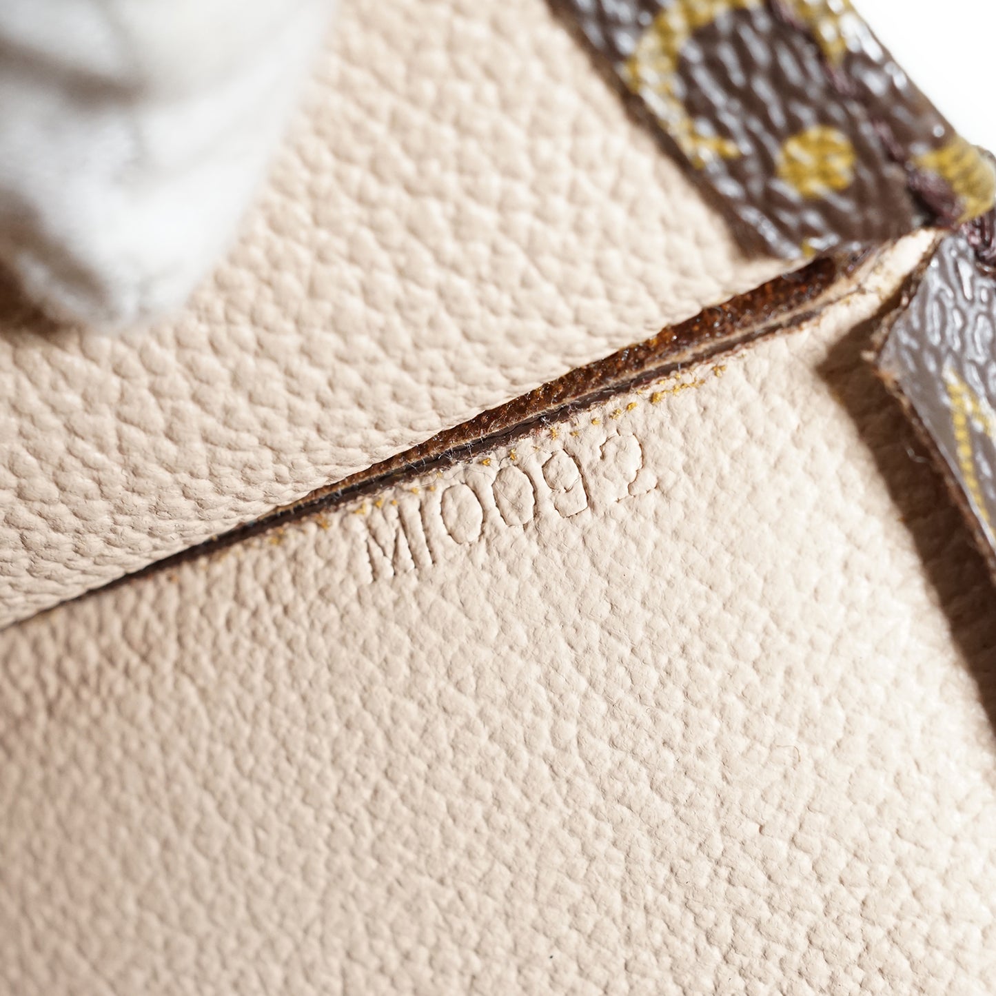 Monogram Sac Plat