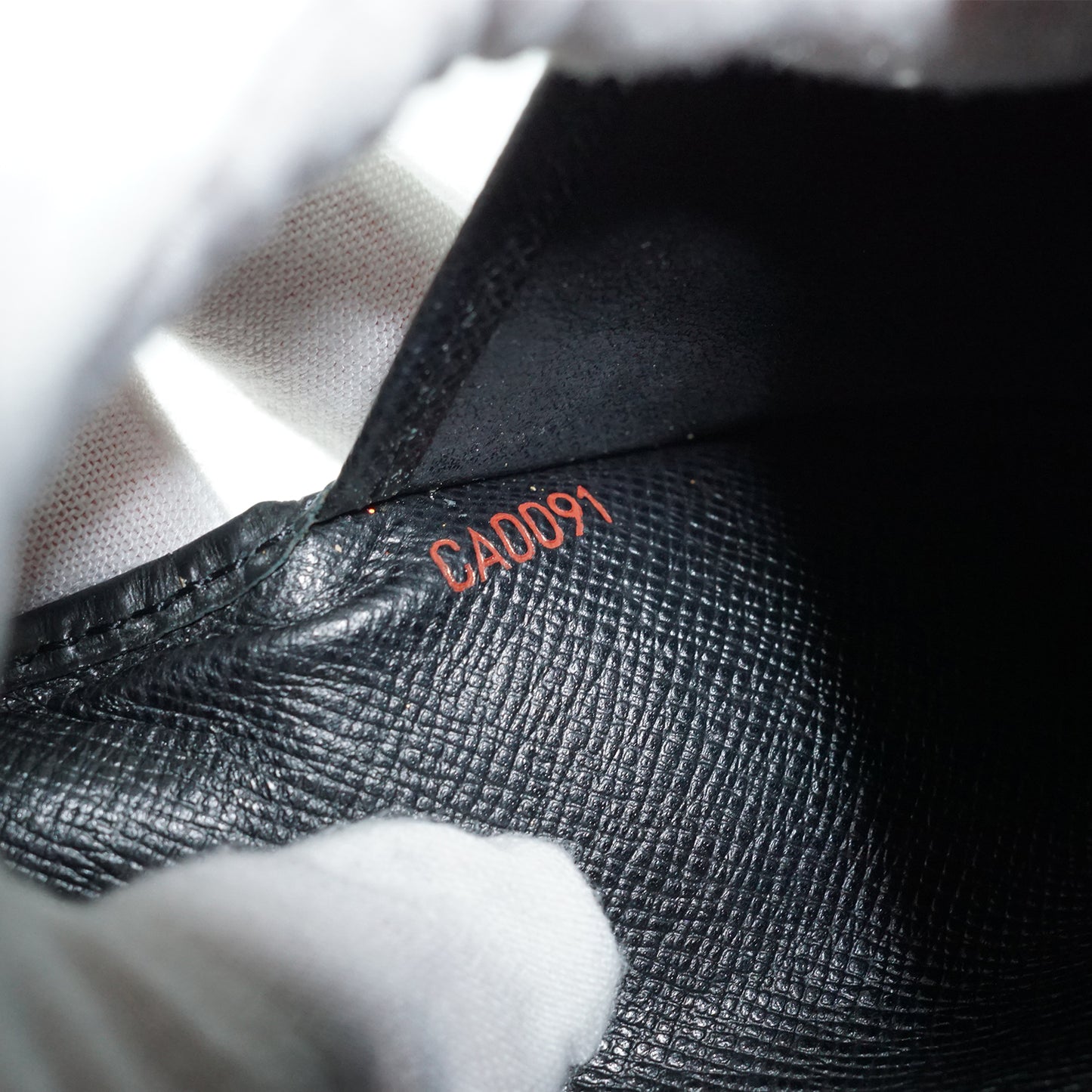 Epi Porte Chequier Carte Credit Wallet