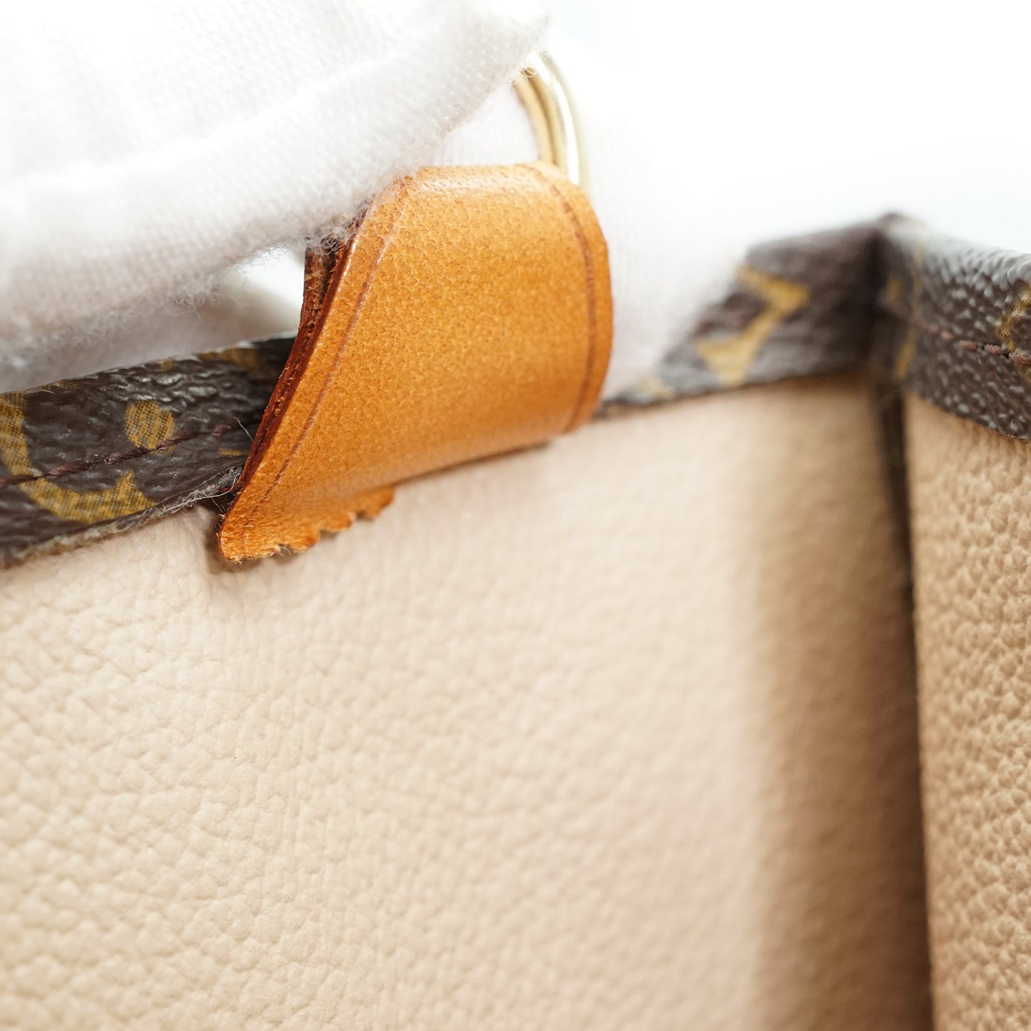 Monogram Sac Plat