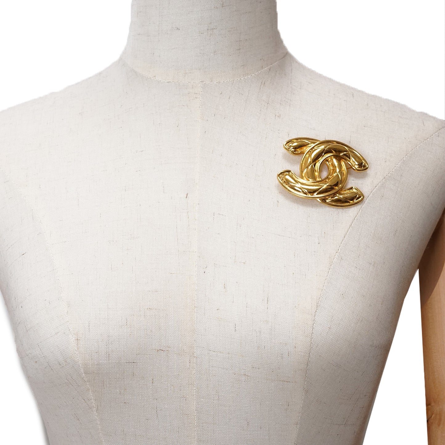 CC Large Matelasse Brooch GP
