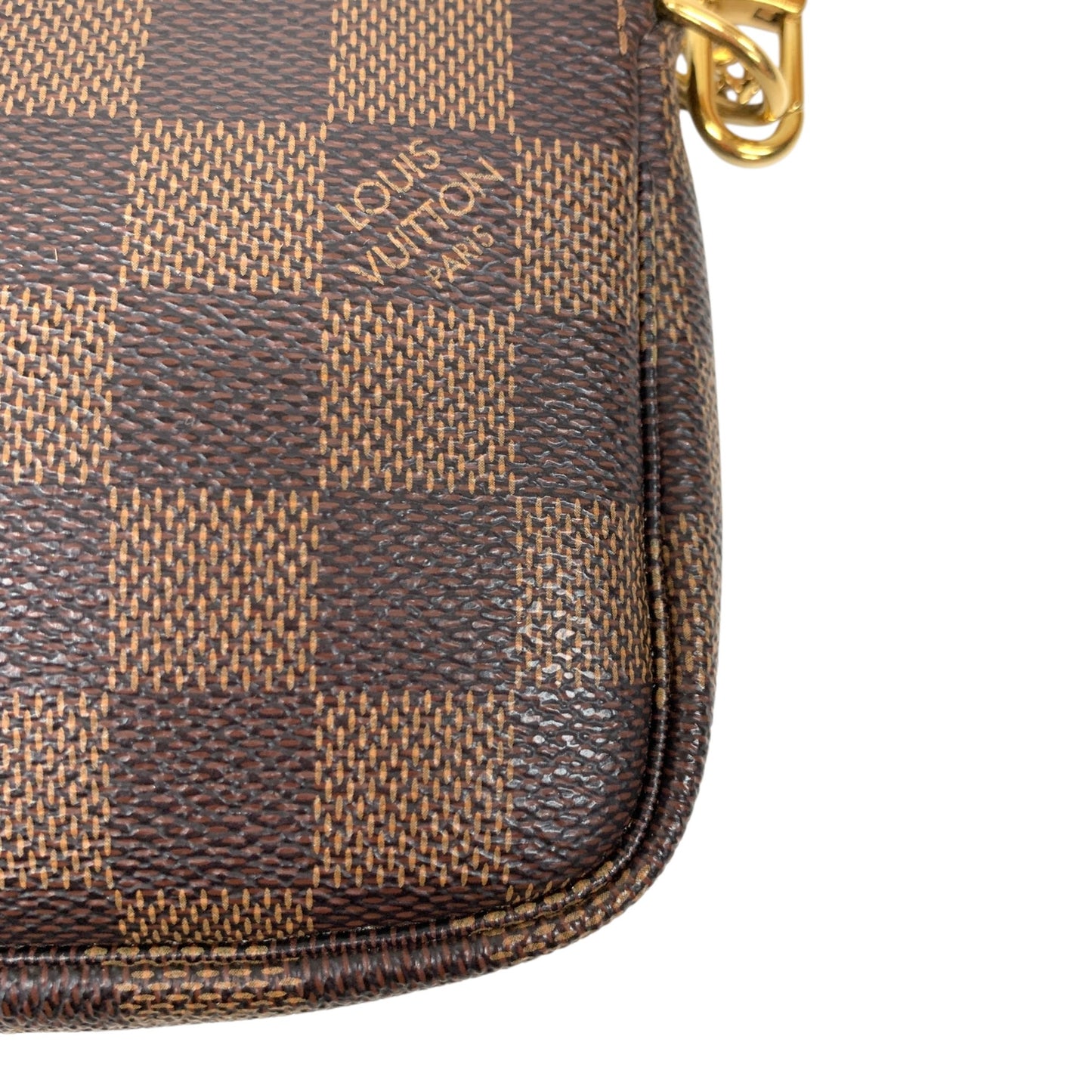 Damier Ebene Illustre Vivienne Mini Chain Pochette Accessoires