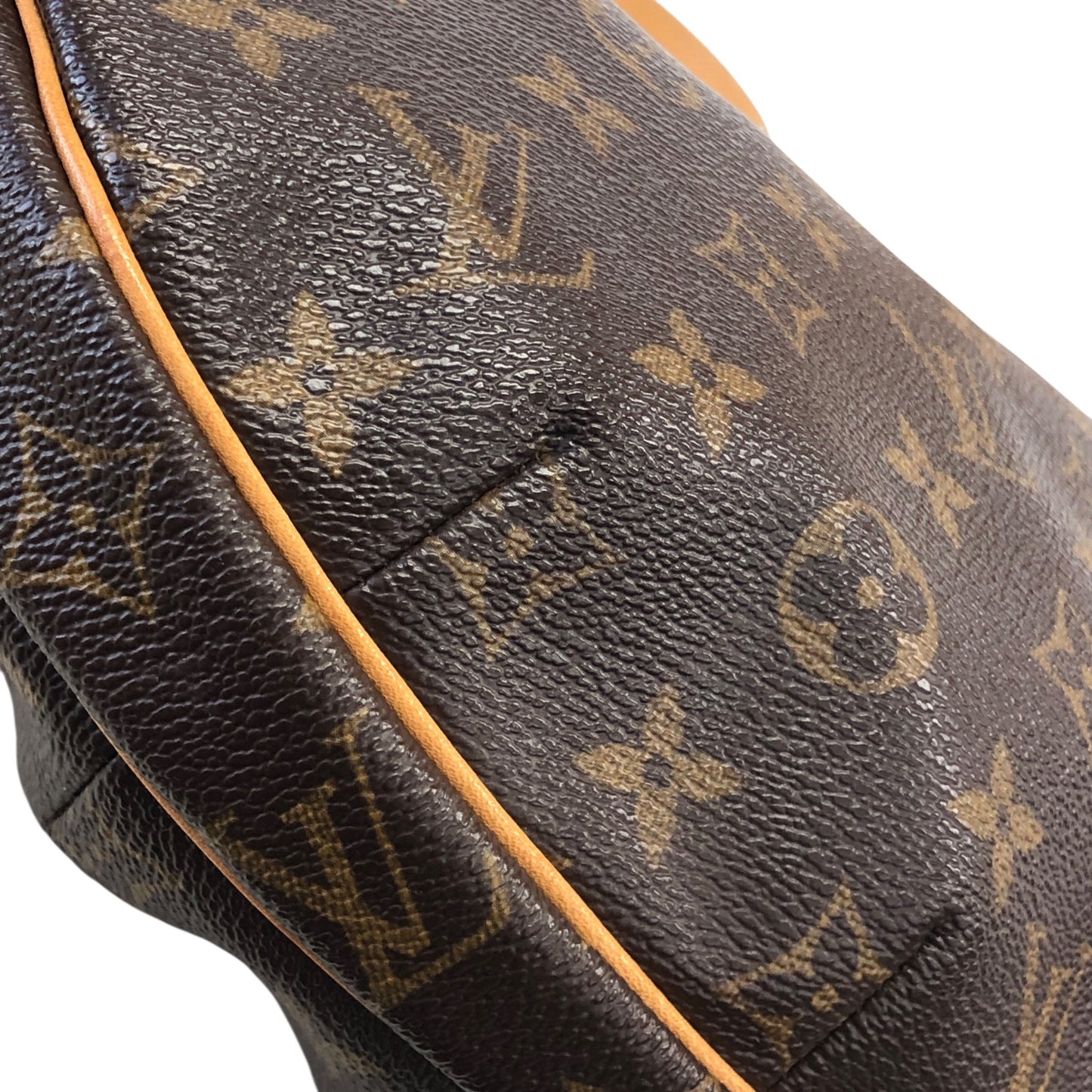 Monogram Croissant MM