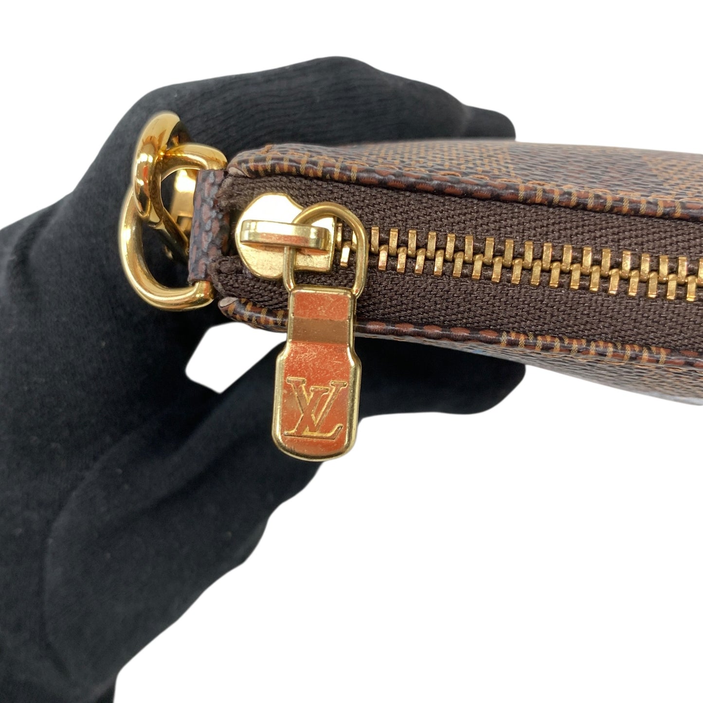 Damier Ebene Illustre Vivienne Mini Chain Pochette Accessoires