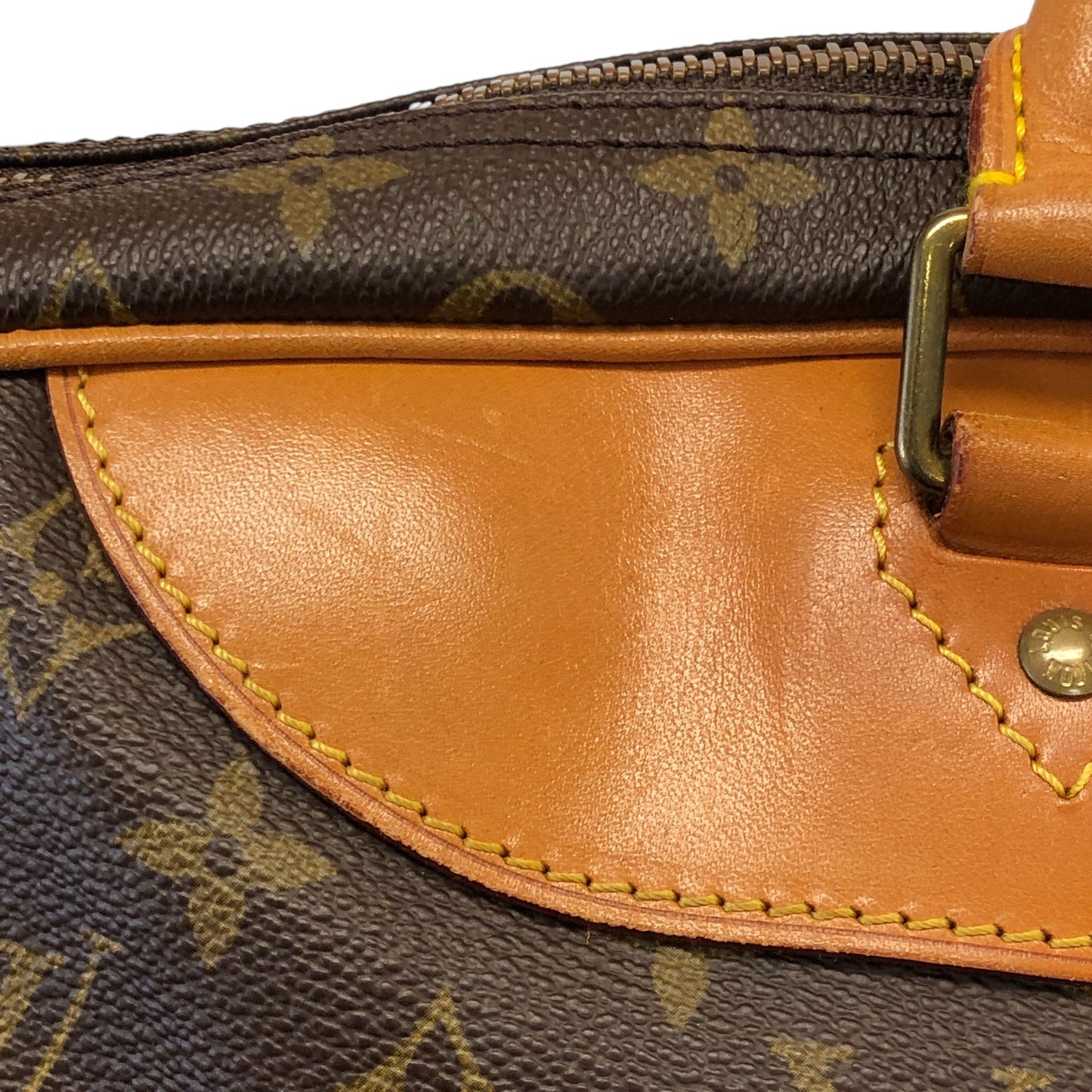 Monogram Alize 1 Poche