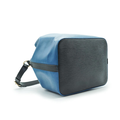 Epi Noe Blue Leather Shoulder Bag