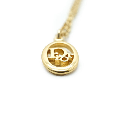 Oblique Logo Oval Pendant Chain Necklace