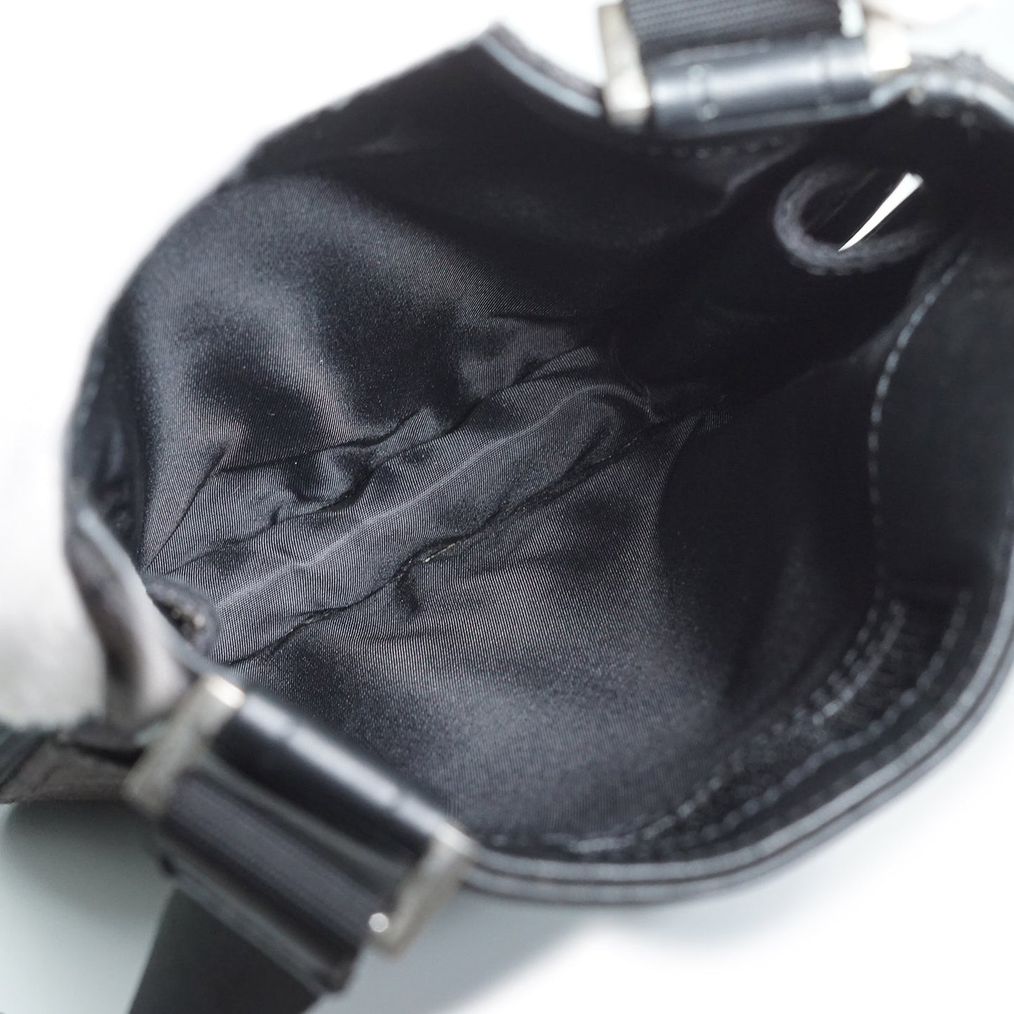 GG Canvas Zip Around Mini Messenger Crossbody Bag