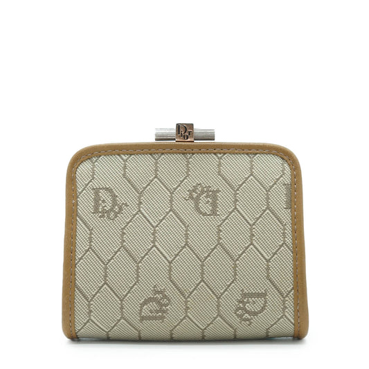 Honeycomb Coin Case