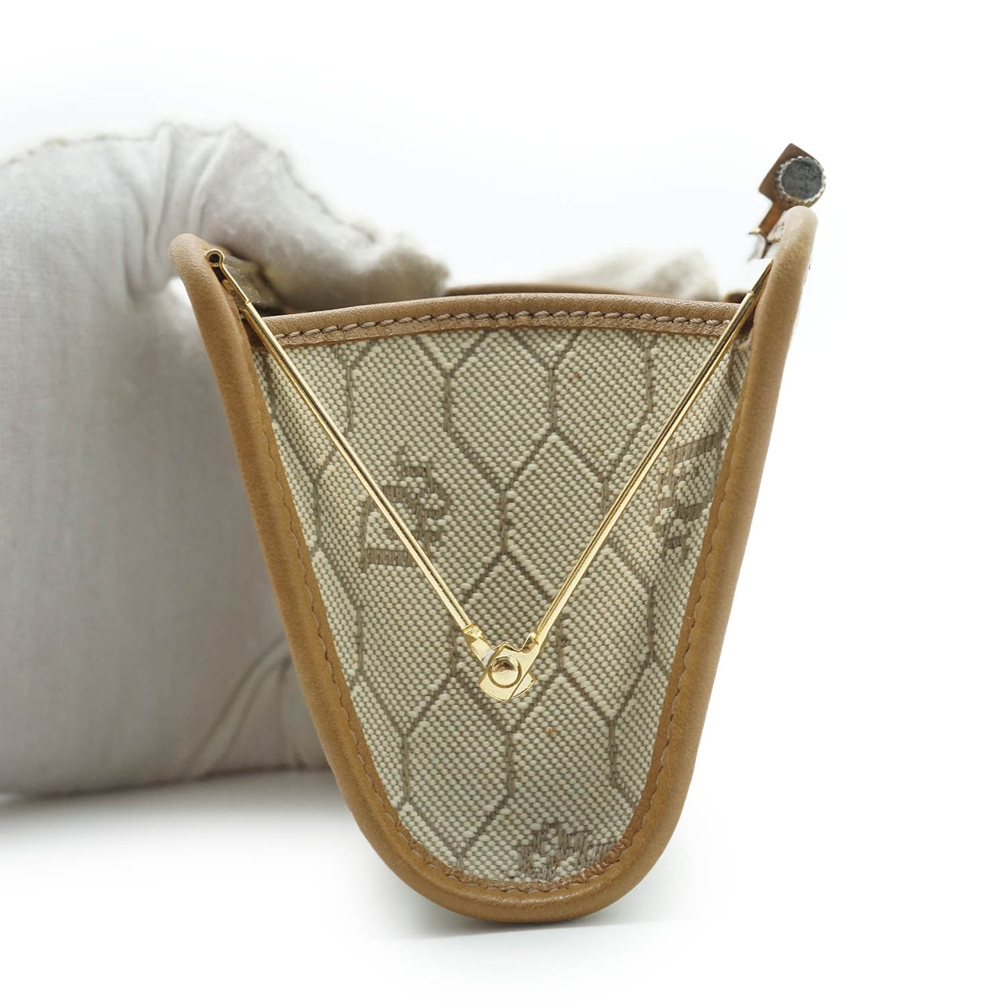 Honeycomb Coin Case