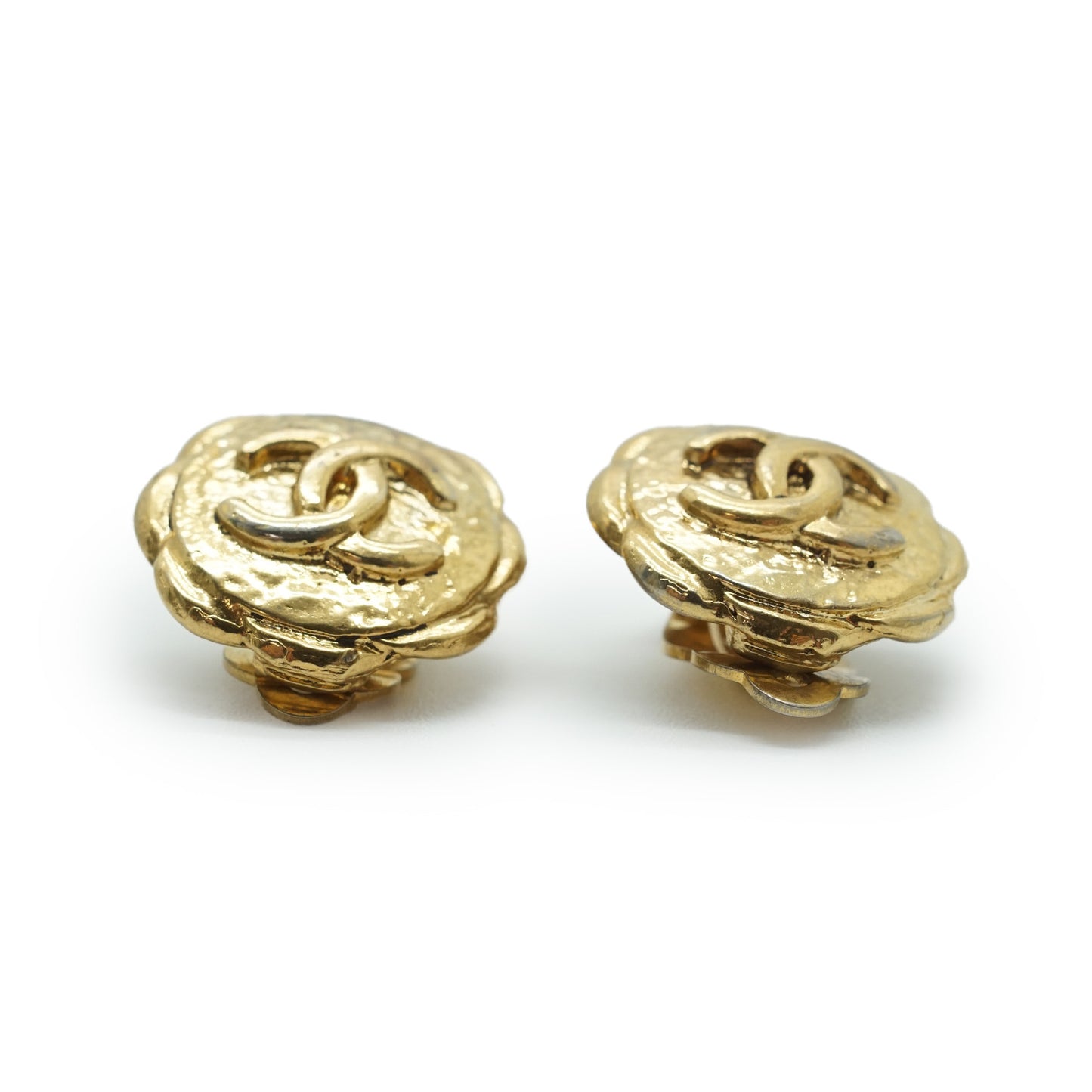 Coco Mark Camellia Petal Round Clip Earrings GP