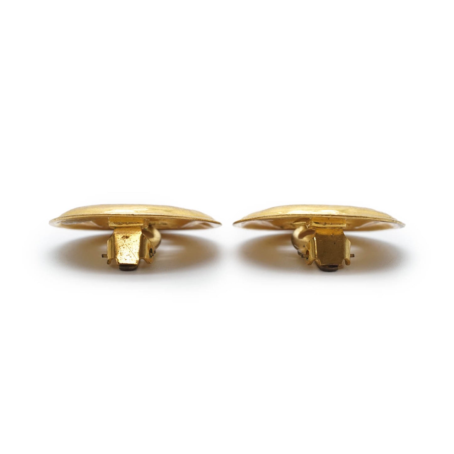 Coco Mark Cut-out Big Circle Clip Earrings GP