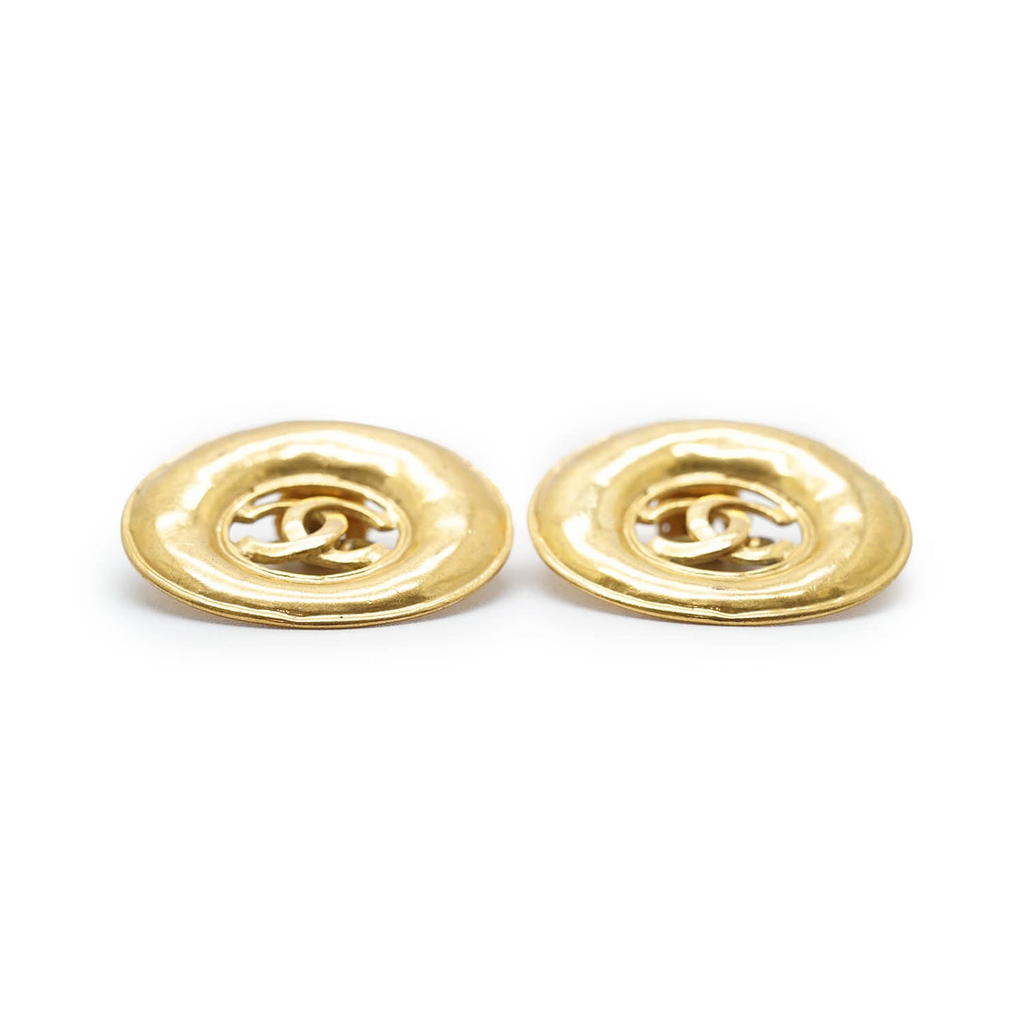 Coco Mark Cut-out Big Circle Clip Earrings GP